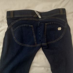 Freddy butt lifting jeans